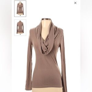 MODA  international cowl neck sweater - BLACK AND WHITE